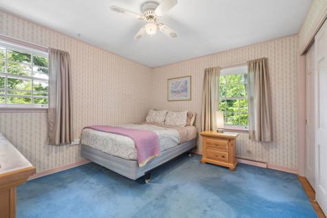 23W081 Red Oak Drive Glen Ellyn IL 60137
