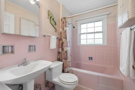 23W081 Red Oak Drive Glen Ellyn IL 60137