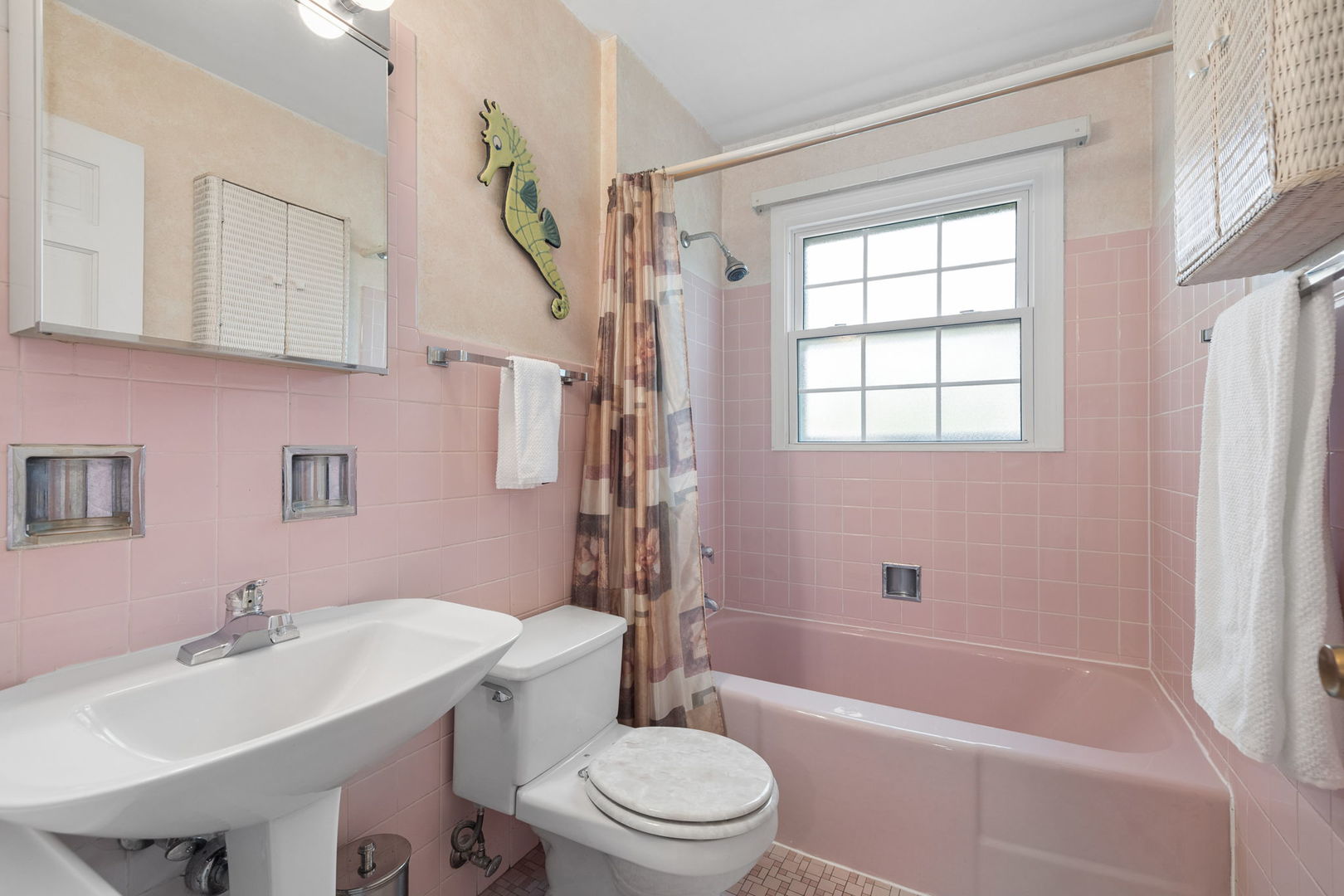 23W081 Red Oak Drive Glen Ellyn IL 60137
