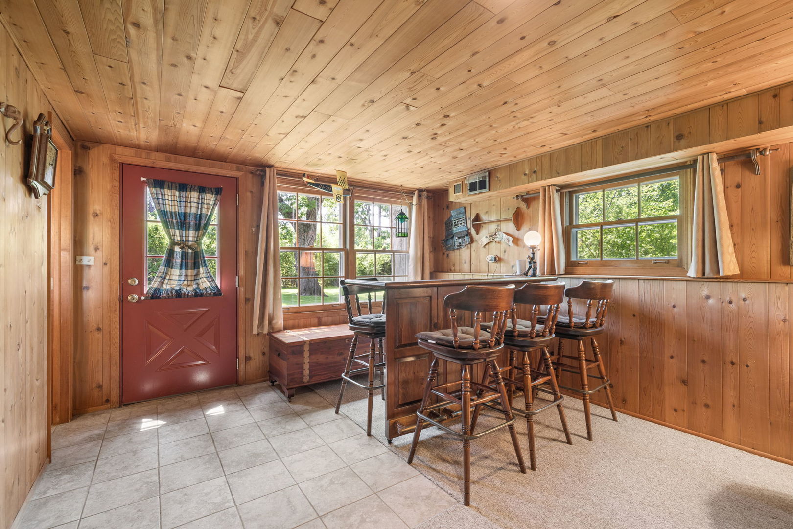 23W081 Red Oak Drive Glen Ellyn IL 60137
