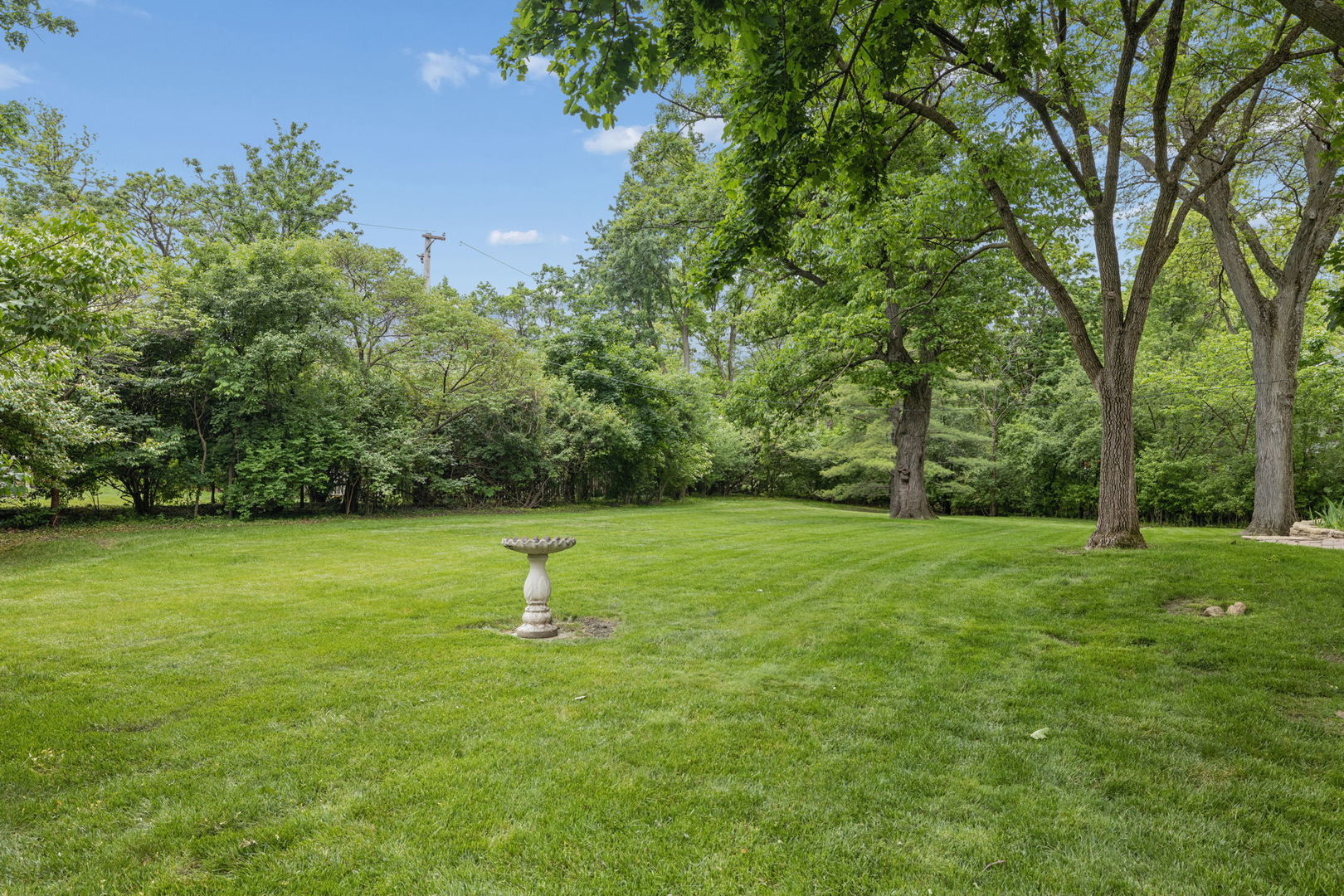 23W081 Red Oak Drive Glen Ellyn IL 60137