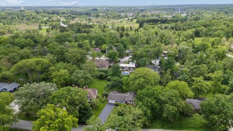 23W081 Red Oak Drive Glen Ellyn IL 60137