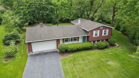23W081 Red Oak Drive Glen Ellyn IL 60137