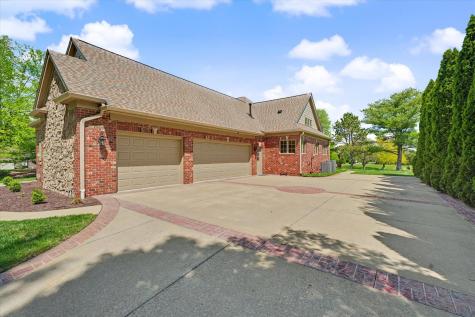 4106 Farhills Drive Champaign IL 61822