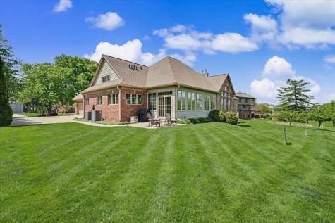 4106 Farhills Drive Champaign IL 61822