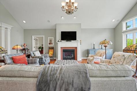 4106 Farhills Drive Champaign IL 61822