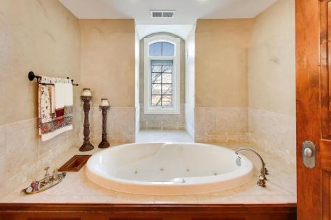 1420 West Longwood Drive Bull Valley IL 60098