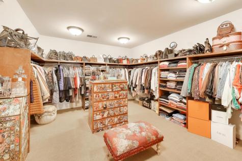 1420 West Longwood Drive Bull Valley IL 60098