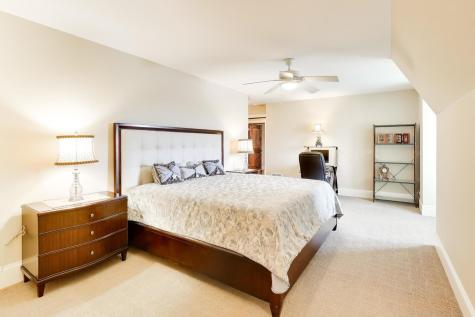 1420 West Longwood Drive Bull Valley IL 60098