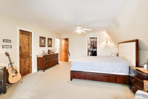 1420 West Longwood Drive Bull Valley IL 60098