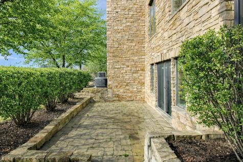 1420 West Longwood Drive Bull Valley IL 60098