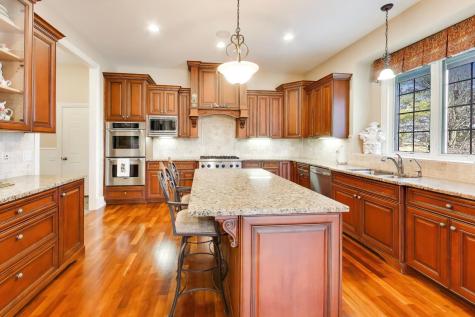 1420 West Longwood Drive Bull Valley IL 60098