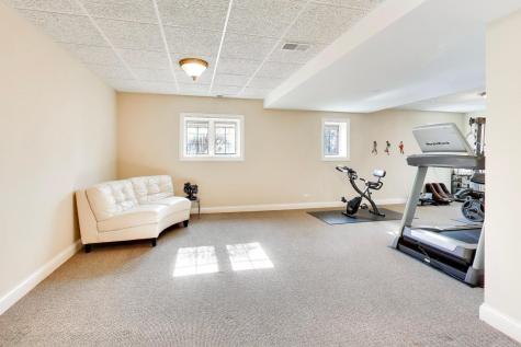 1420 West Longwood Drive Bull Valley IL 60098