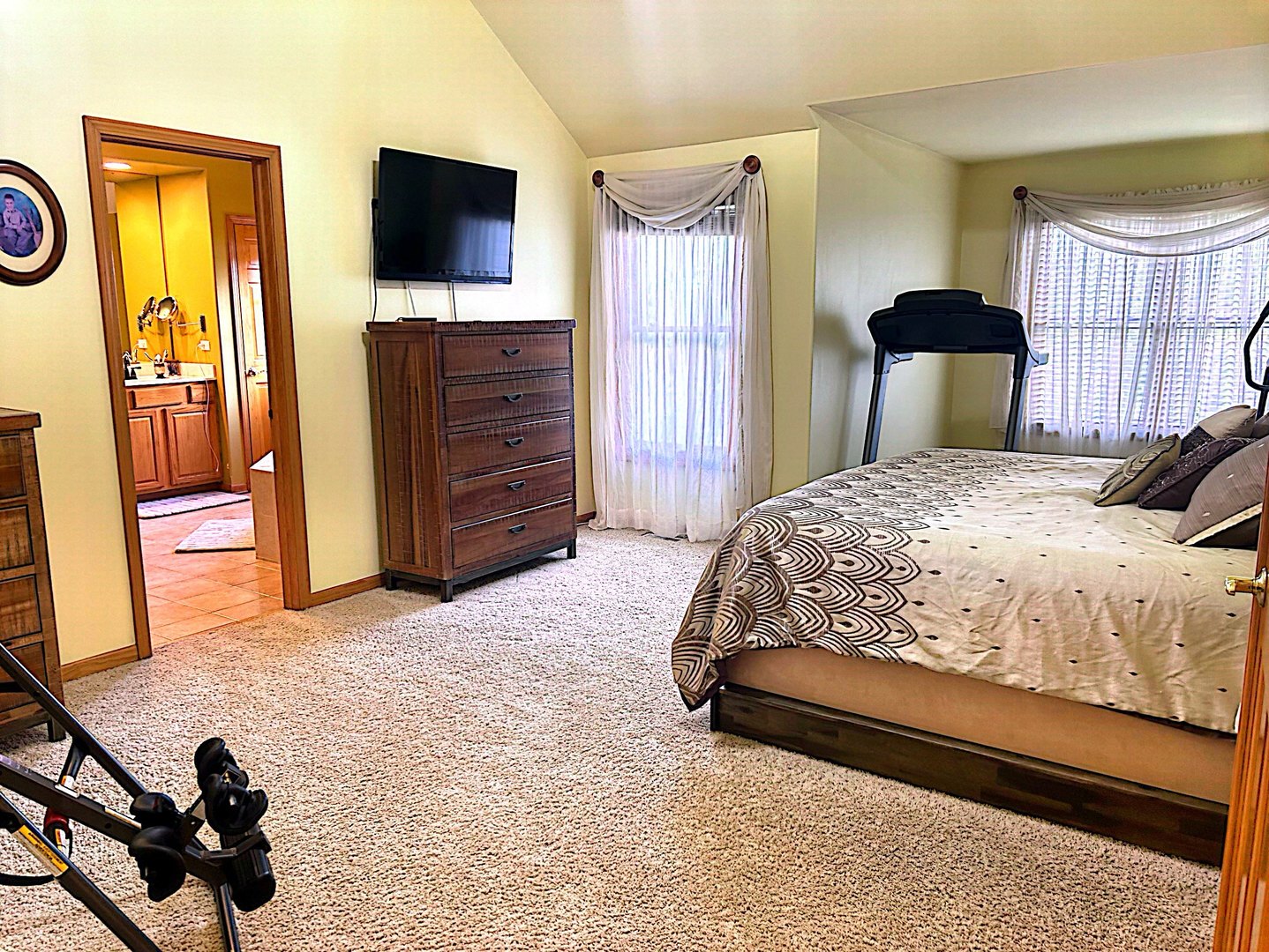 2484 Warwick Court Aurora IL 60503