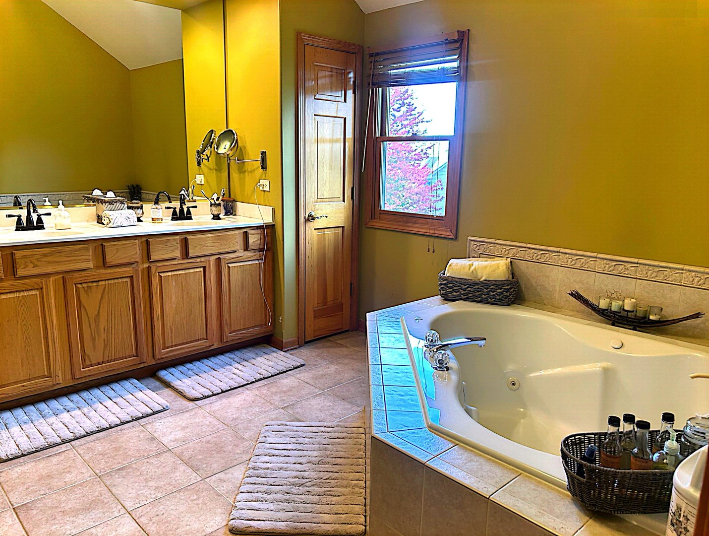 2484 Warwick Court Aurora IL 60503