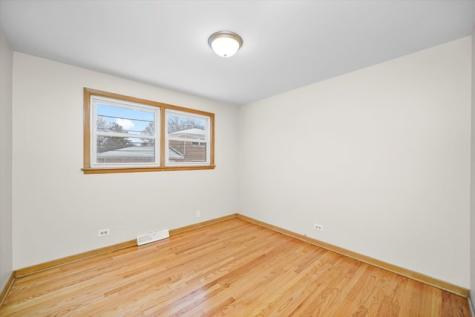 16049 Minerva Avenue South Holland IL 60473