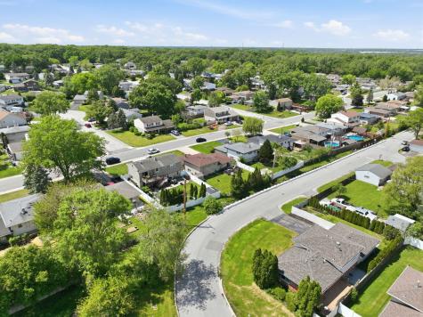 8549 Blue Ridge Avenue Hickory Hills IL 60457