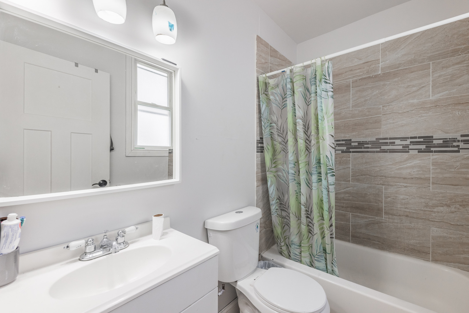 844 North Laramie Avenue Chicago IL 60651