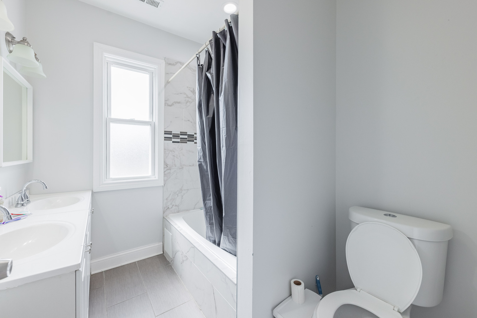 844 North Laramie Avenue Chicago IL 60651