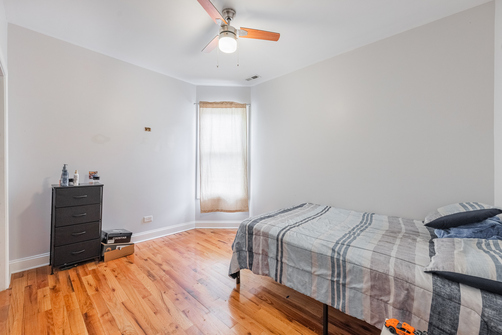 844 North Laramie Avenue Chicago IL 60651