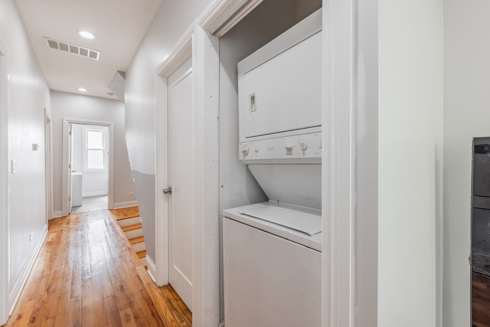 844 North Laramie Avenue Chicago IL 60651