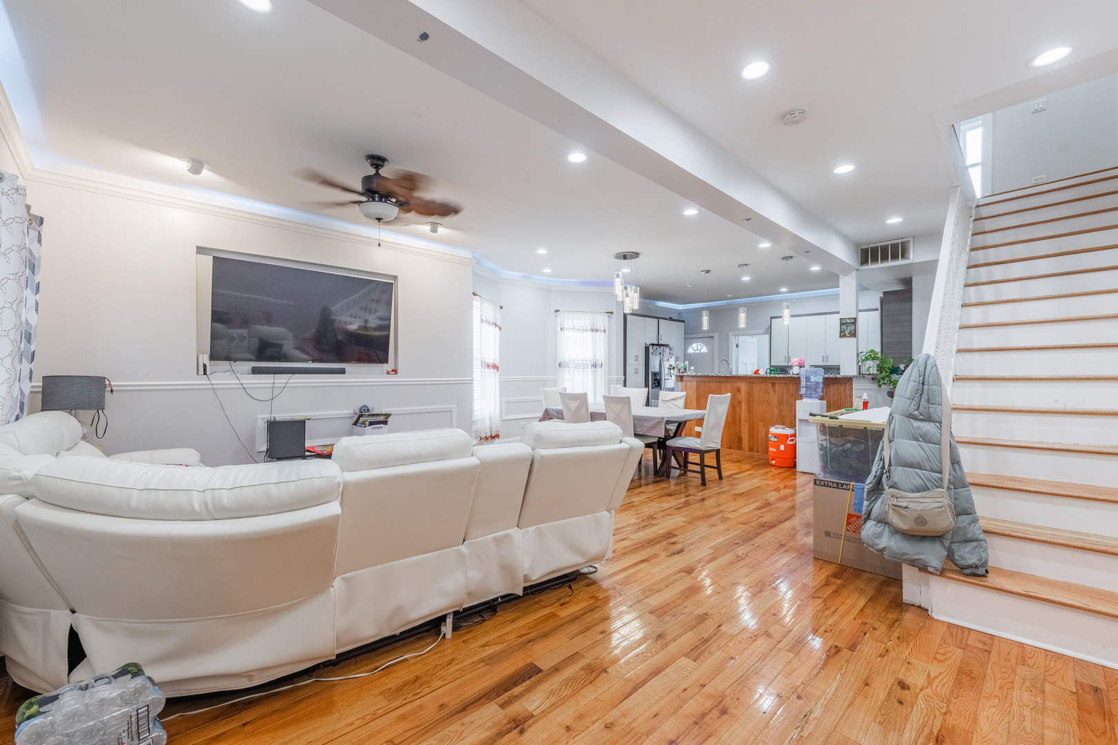 844 North Laramie Avenue Chicago IL 60651