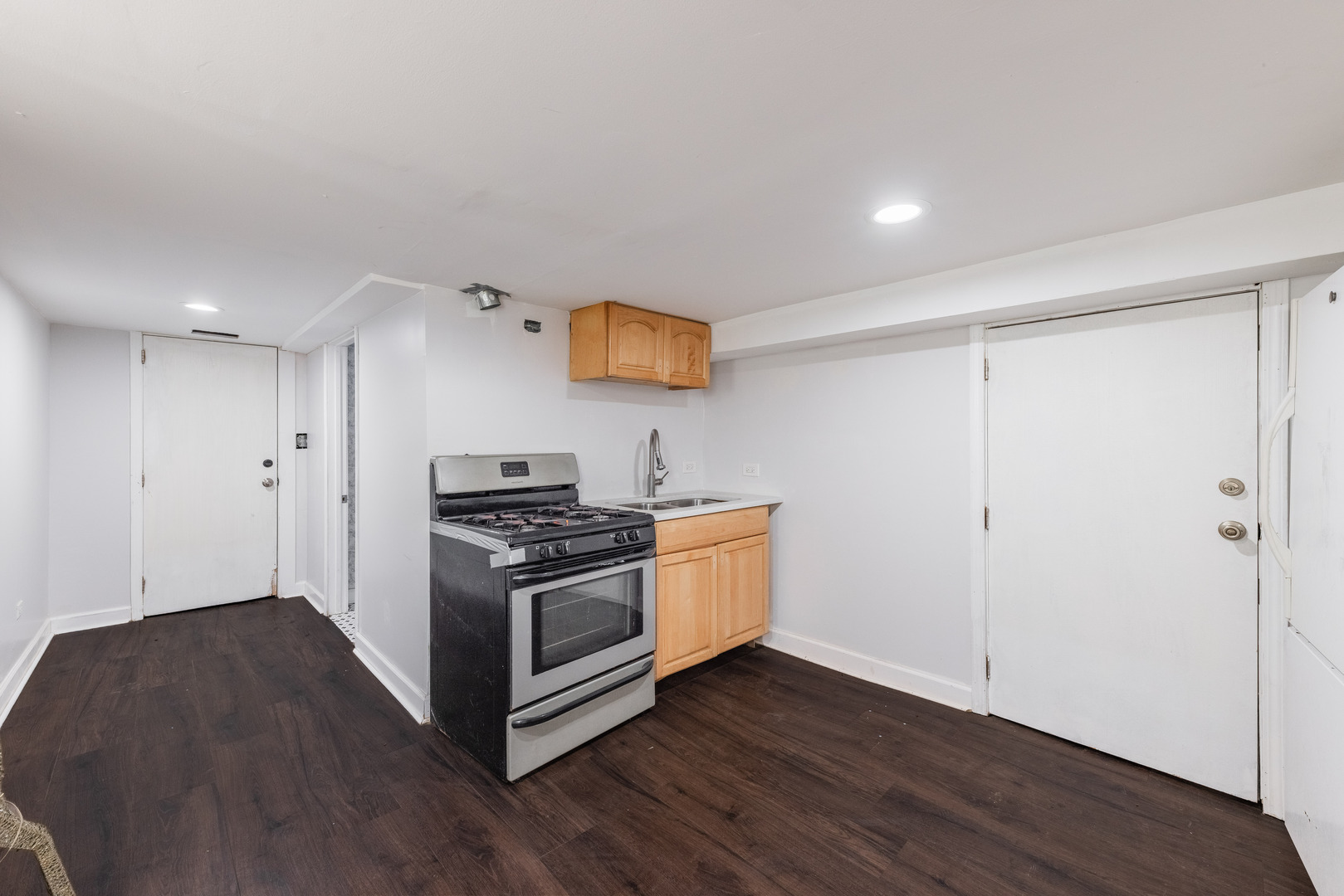 844 North Laramie Avenue Chicago IL 60651