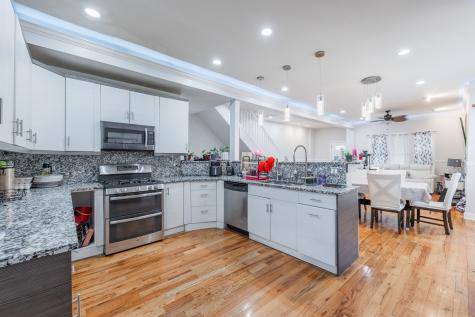 844 North Laramie Avenue Chicago IL 60651
