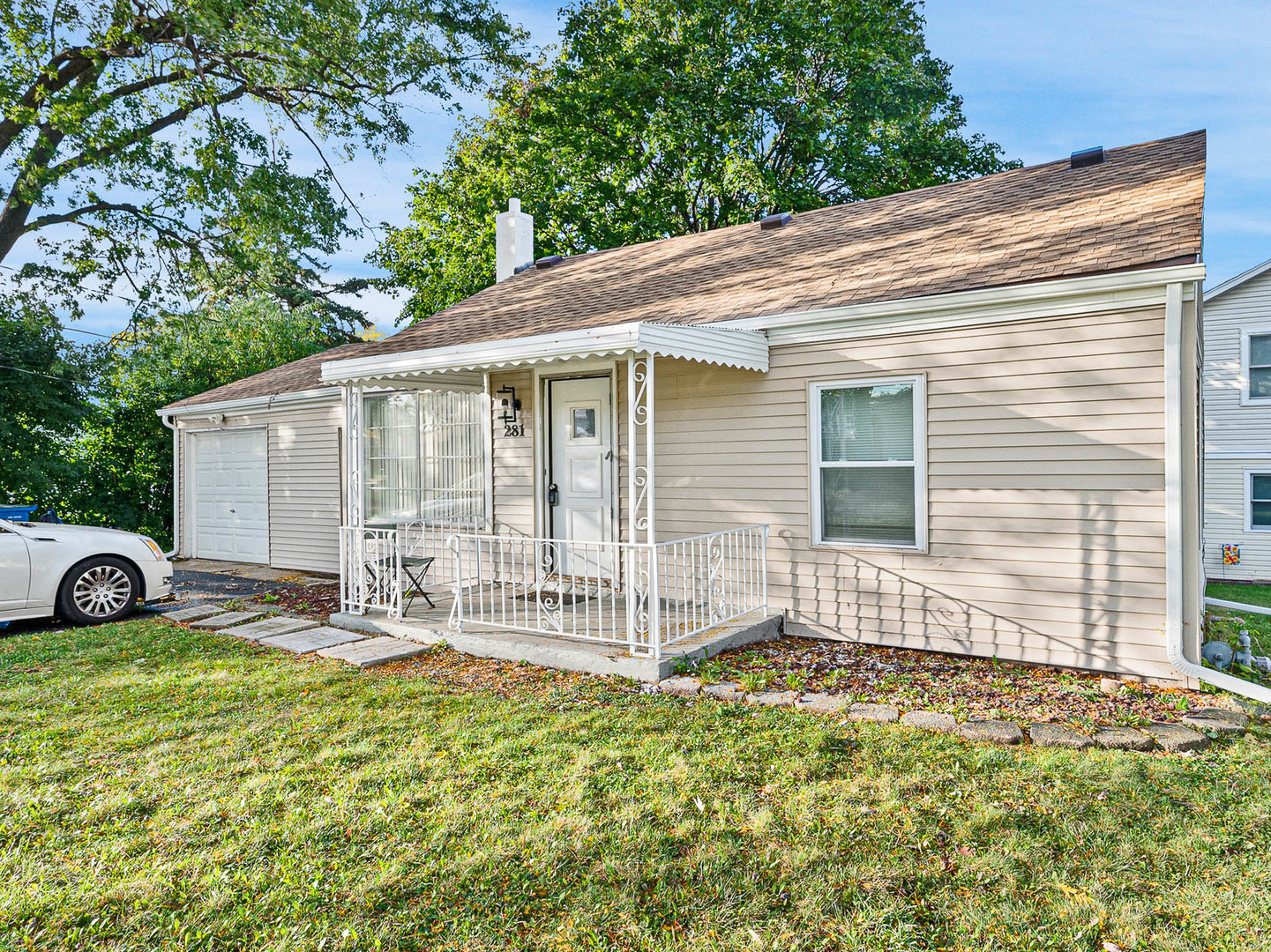 281 East North End Avenue Elmhurst IL 60126