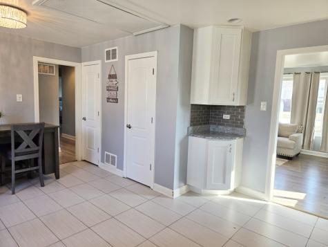 980 West Grant Drive Des Plaines IL 60016