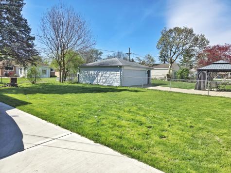 980 West Grant Drive Des Plaines IL 60016