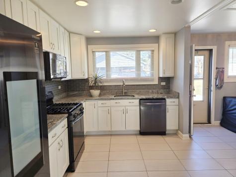 980 West Grant Drive Des Plaines IL 60016