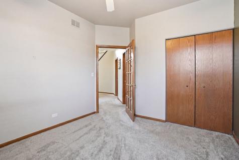392 East 17th Place Lombard IL 60148