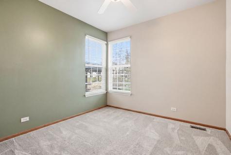 392 East 17th Place Lombard IL 60148