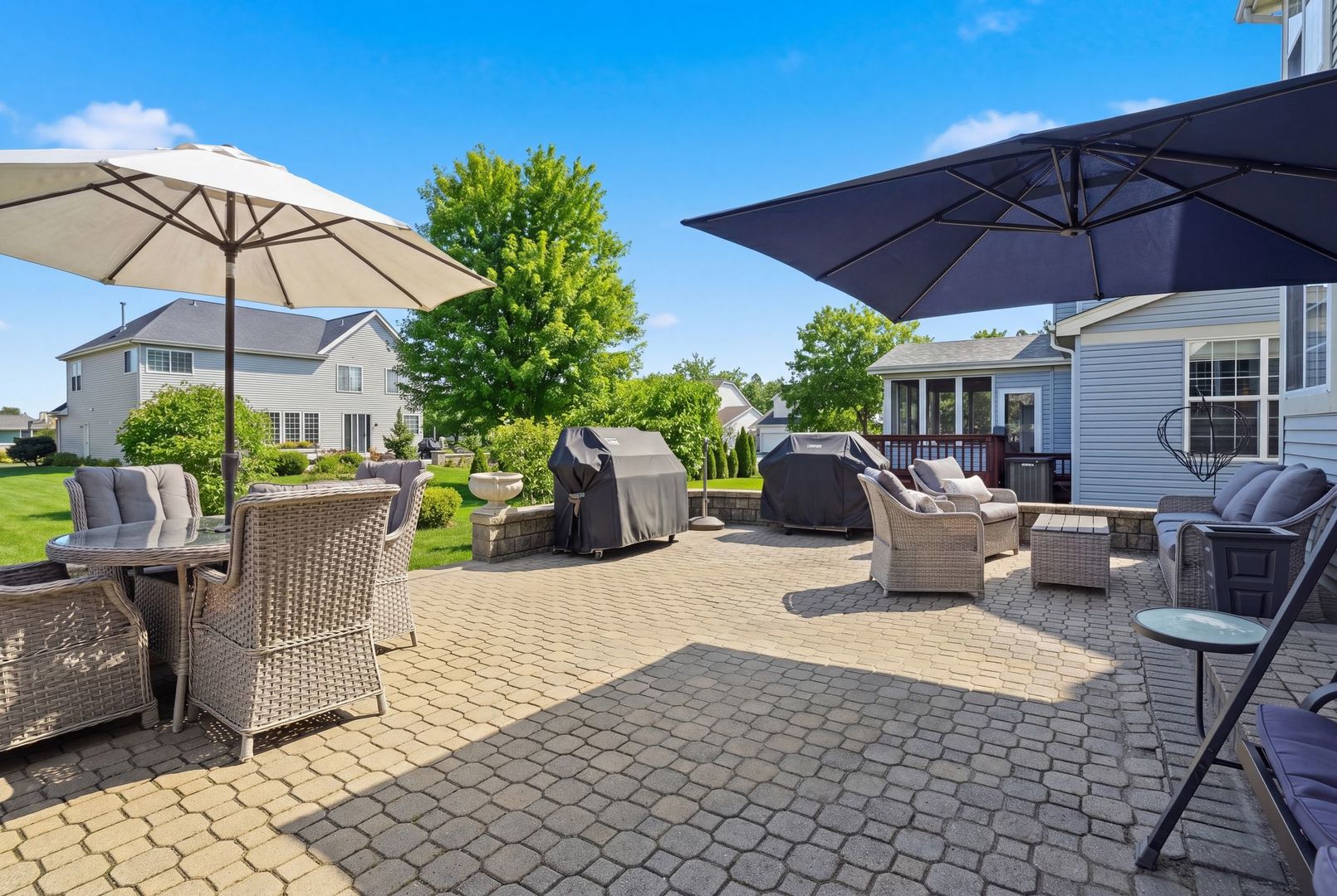 392 East 17th Place Lombard IL 60148