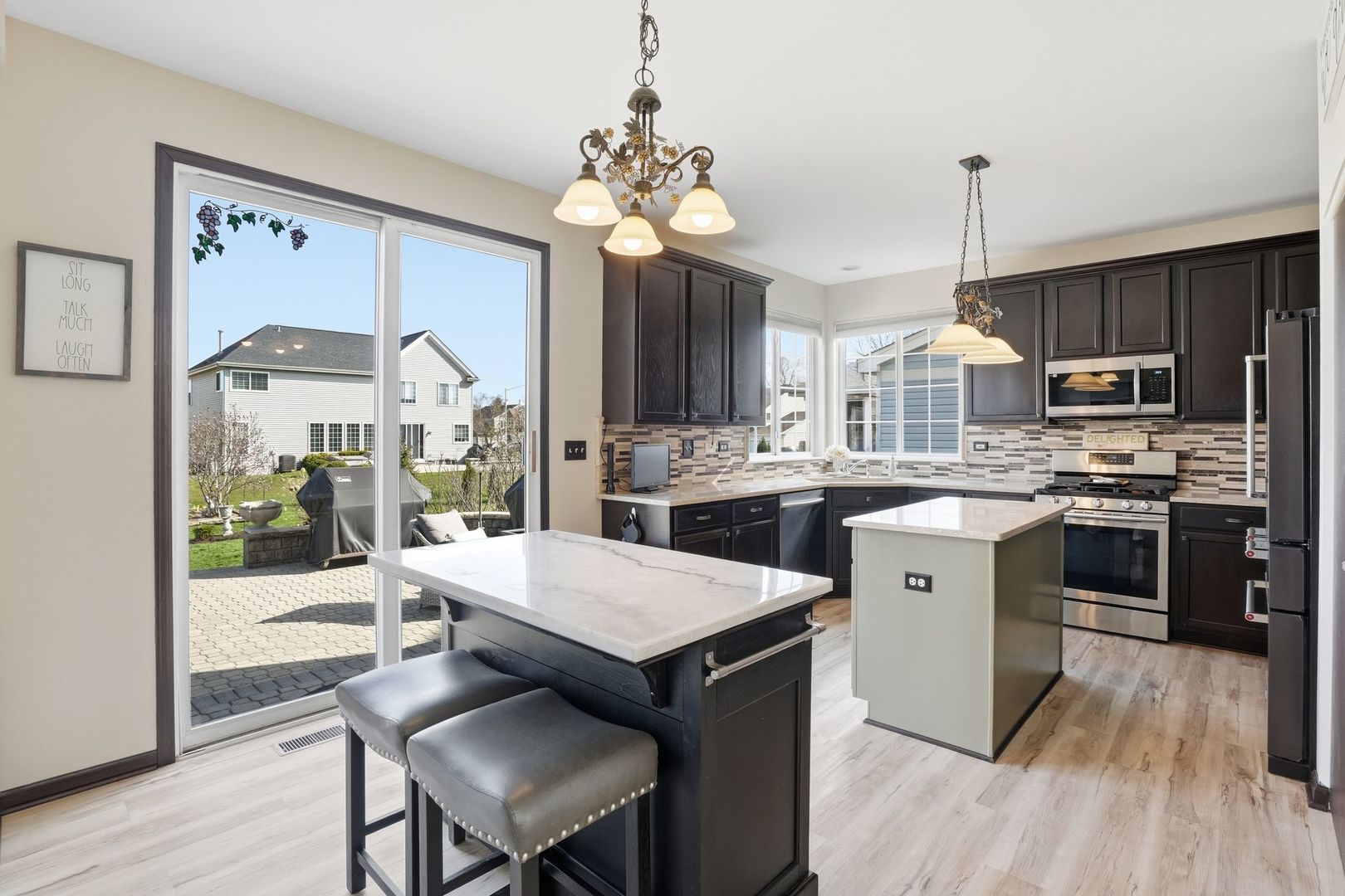 392 East 17th Place Lombard IL 60148