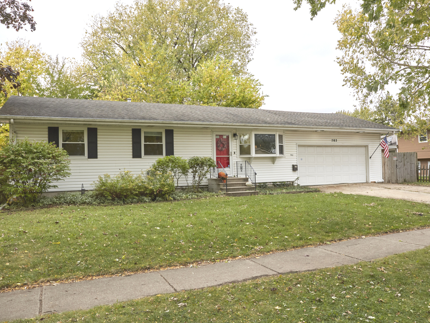 782 Redwood Drive Aurora IL 60506