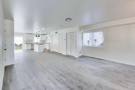 142 West 156th Place Harvey IL 60426