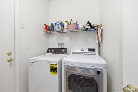 2012 Waverly Circle St. Charles IL 60174