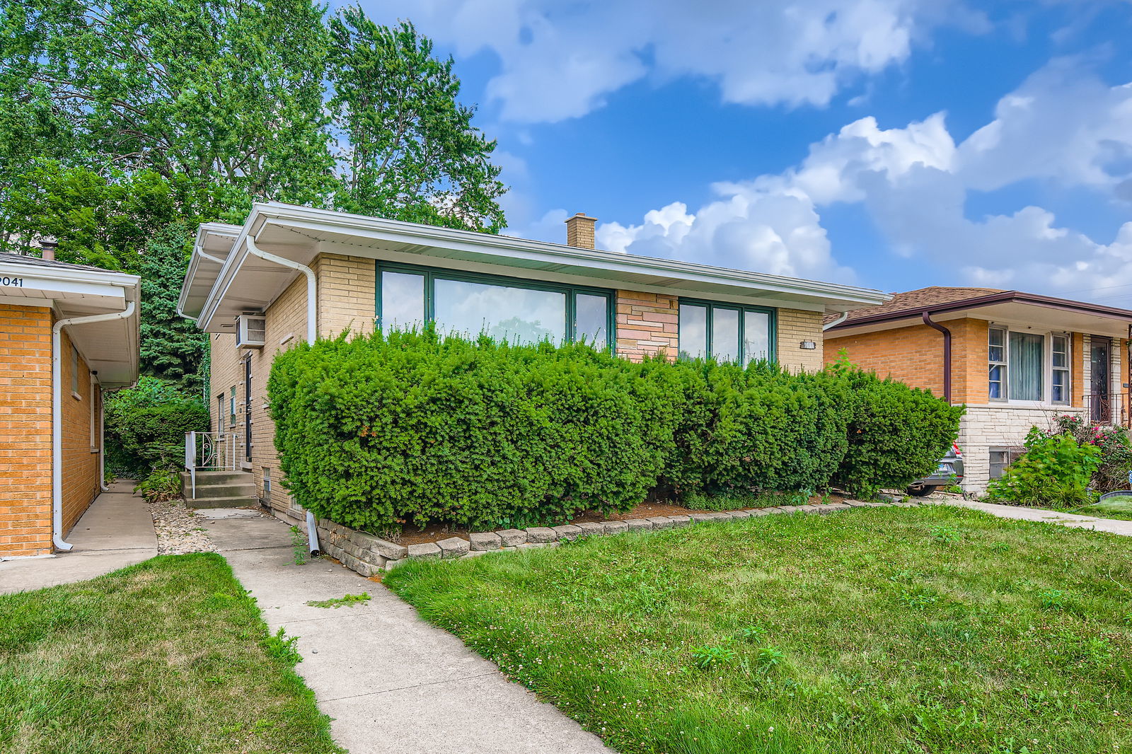 9045 South Sacramento Avenue Evergreen Park IL 60805