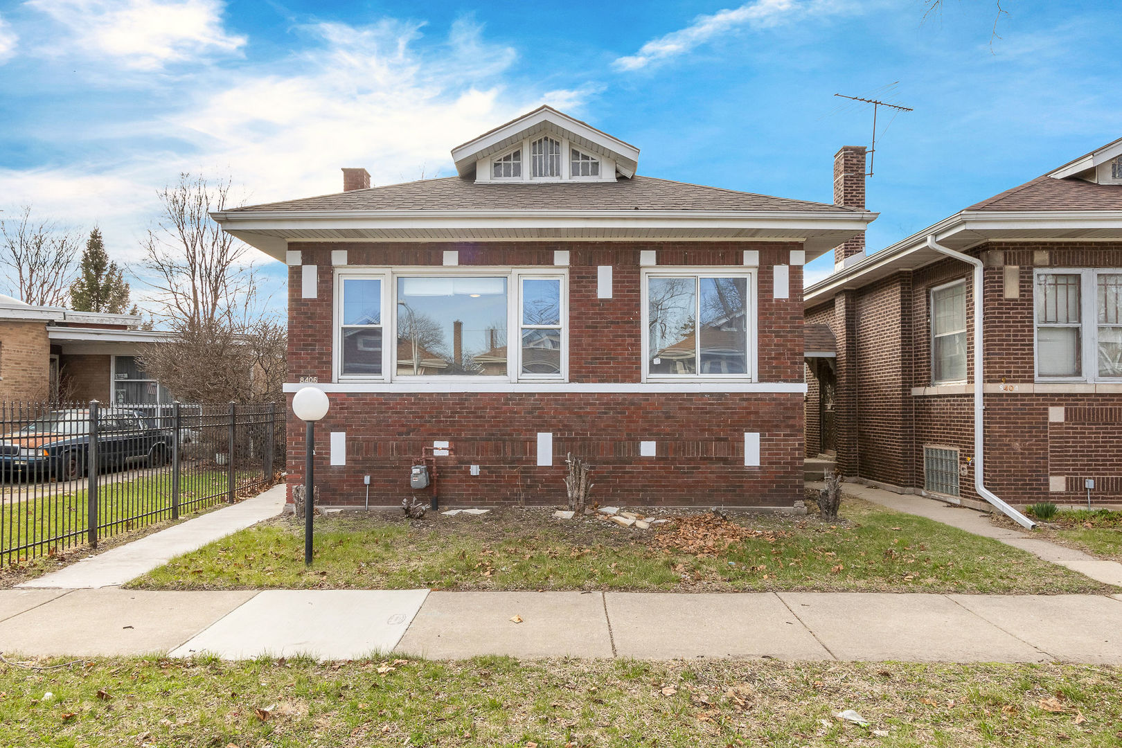 8406 South Oglesby Avenue Chicago IL 60617