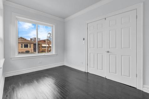 8406 South Oglesby Avenue Chicago IL 60617