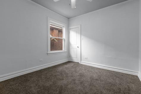 8406 South Oglesby Avenue Chicago IL 60617