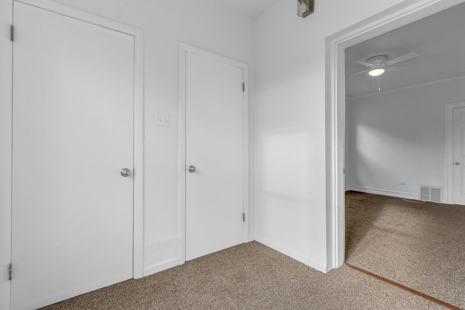 8406 South Oglesby Avenue Chicago IL 60617