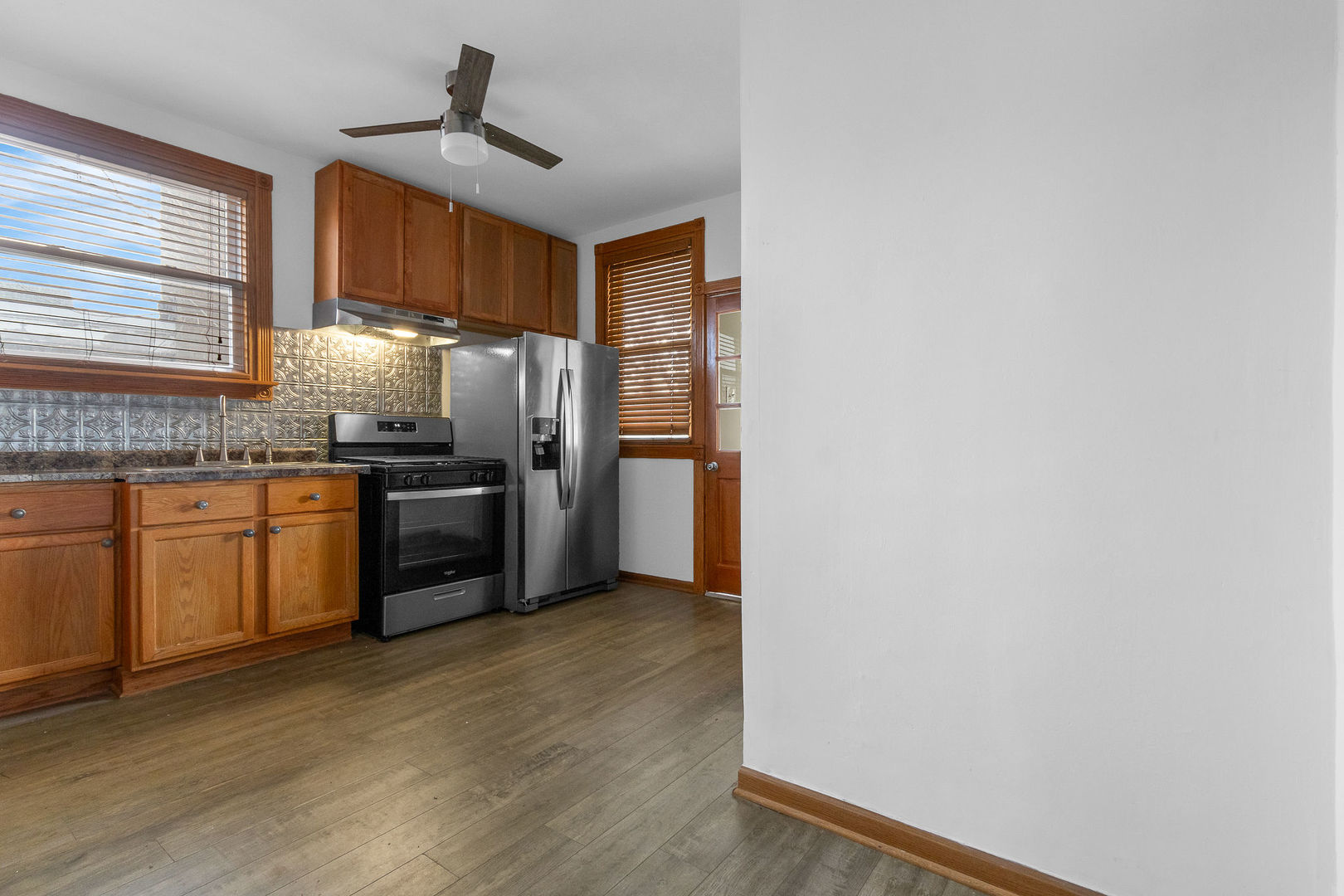 8406 South Oglesby Avenue Chicago IL 60617
