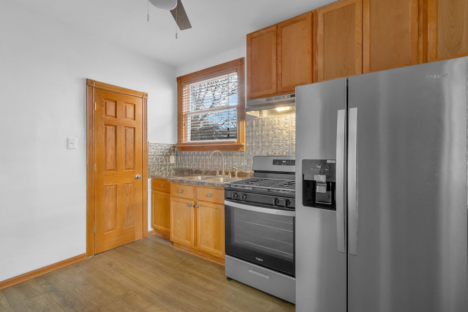 8406 South Oglesby Avenue Chicago IL 60617