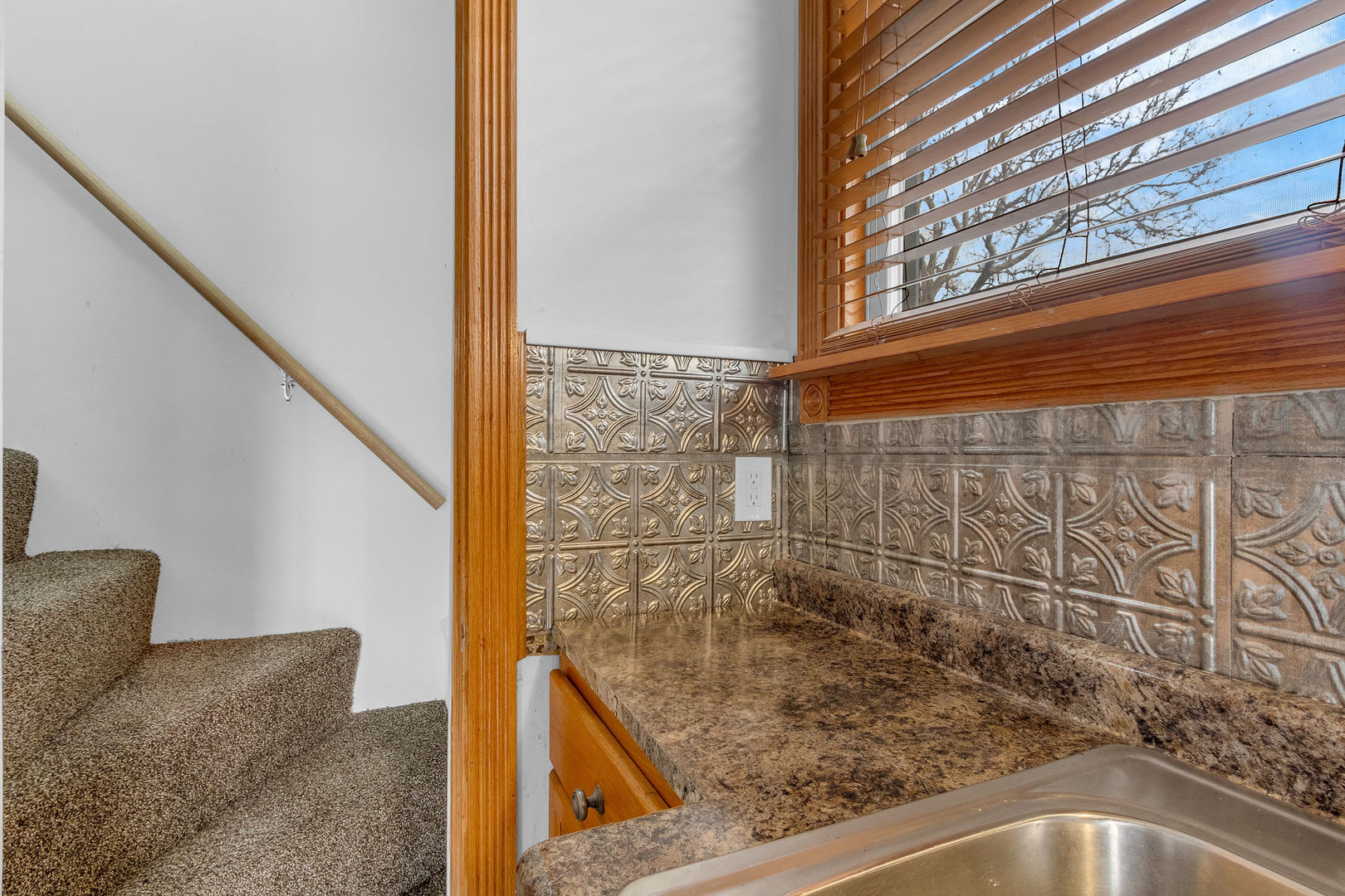 8406 South Oglesby Avenue Chicago IL 60617