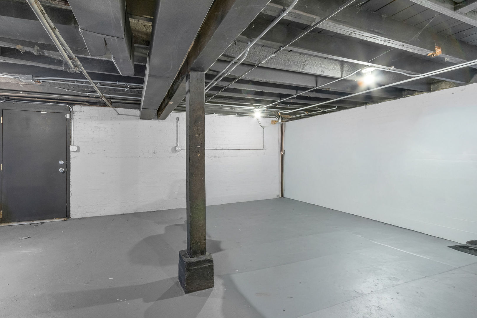 8406 South Oglesby Avenue Chicago IL 60617