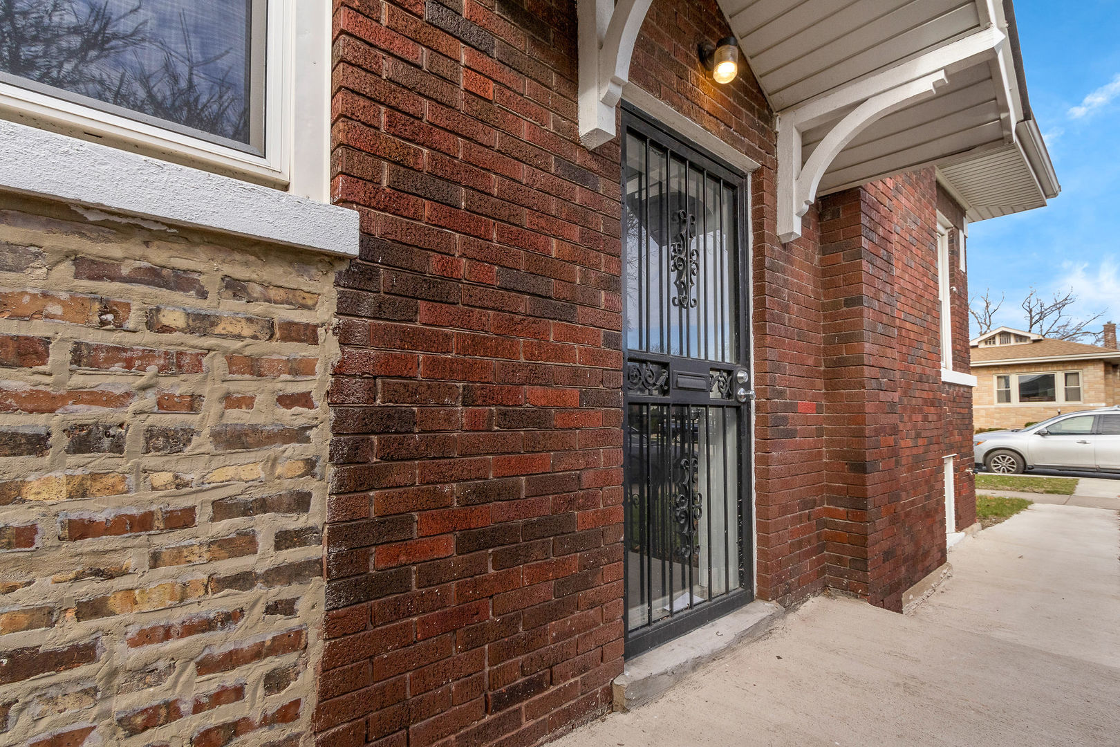 8406 South Oglesby Avenue Chicago IL 60617