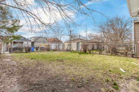 8406 South Oglesby Avenue Chicago IL 60617